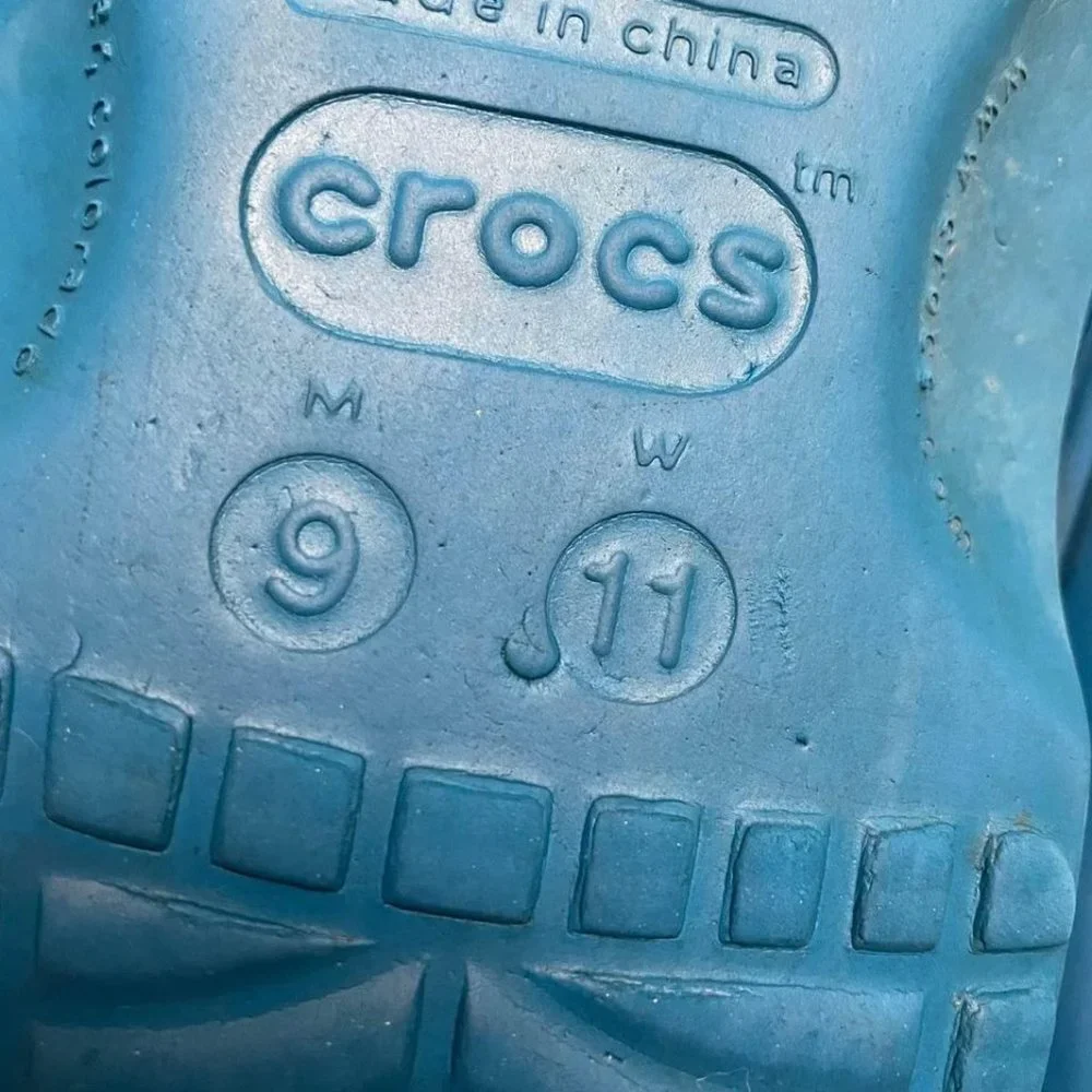 disney mickey mouse crocs mens 9/‎ womens 11 - Picture 7 of 9